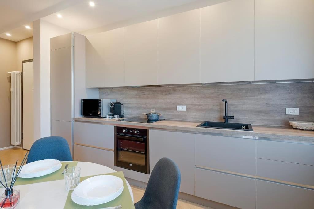 Artpartment - 2 Camere - Wifi - Garage วาลเลโครเซีย ภายนอก รูปภาพ